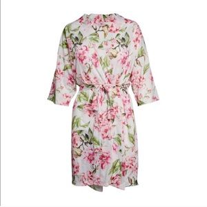 Show Me Your Mumu floral robe 🌸
